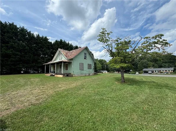 2493 Old Highway 21, State Road, NC 28676