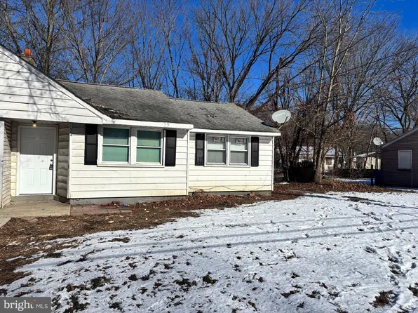 164 Kinsley Rd, Pemberton, NJ 08068