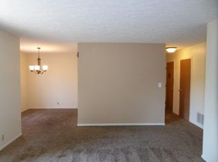 410 S 29th St APT 8, Terre Haute, IN 47803