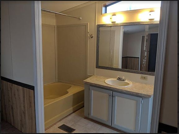 5th image of 589 Spearmint St