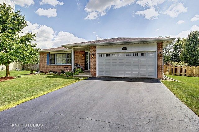 1st image of 165 Beaver Creek Dr