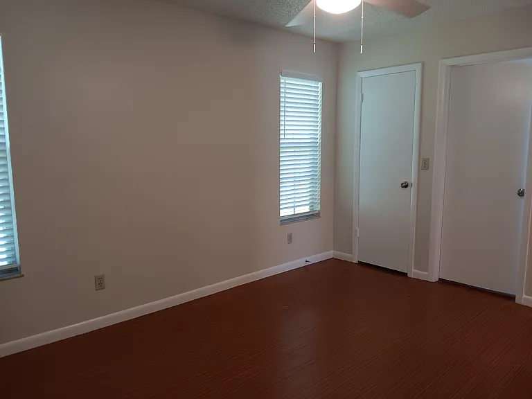 1844 23rd Ave — Photo 16