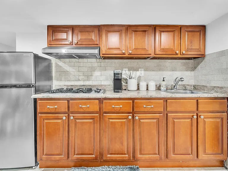 64 Elm Rd #1 — Photo 4
