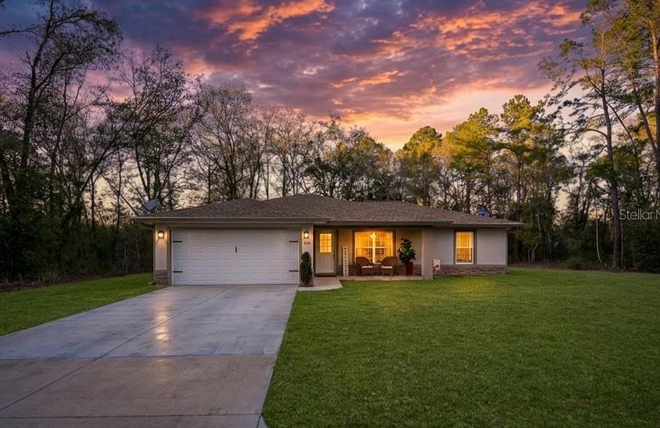 1st image of 238 Oak Lane Way