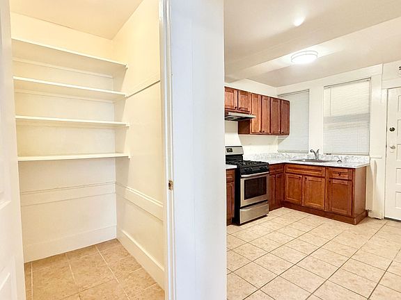 4th image of 191 Frederick St APT 14