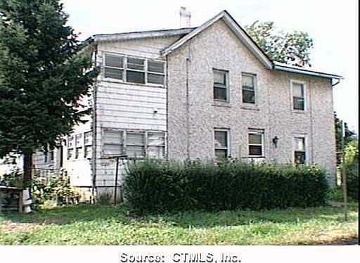 2nd image of 115 Newfield Ave