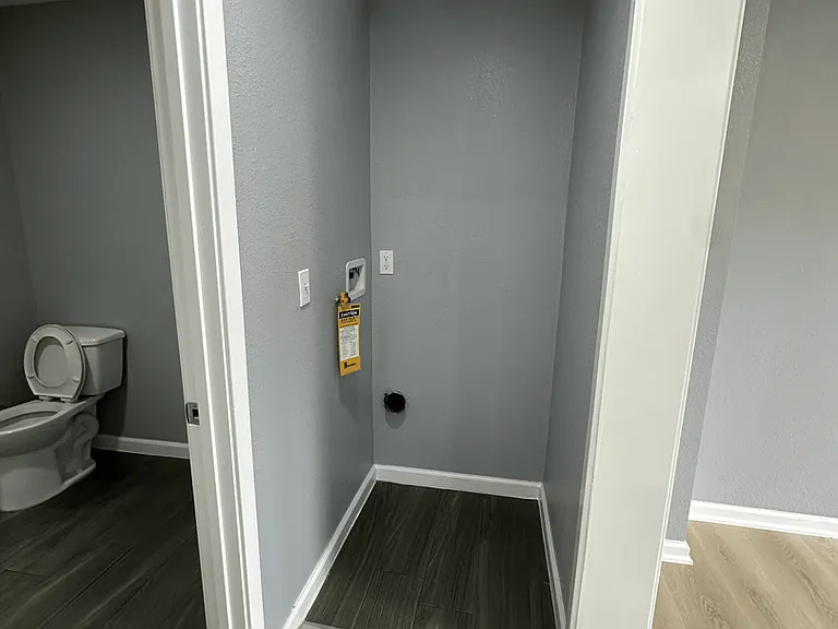 14719 S. Berendo Ave — Photo 9