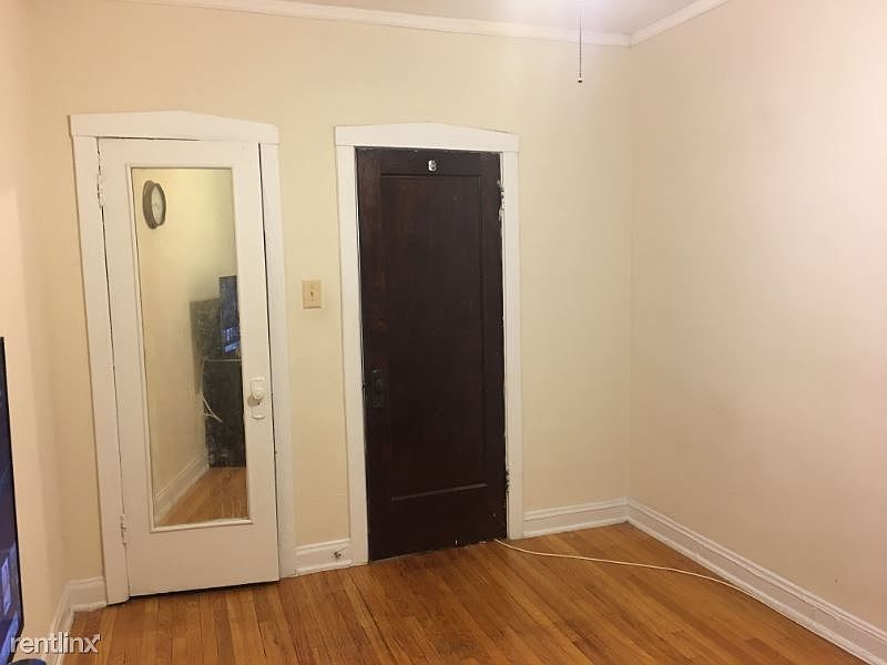 1st image of 2501 W Winnemac Ave APT B3