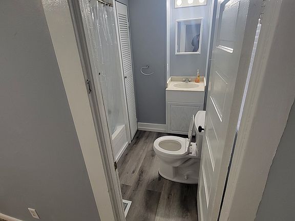 5th image of 708 S Mill St