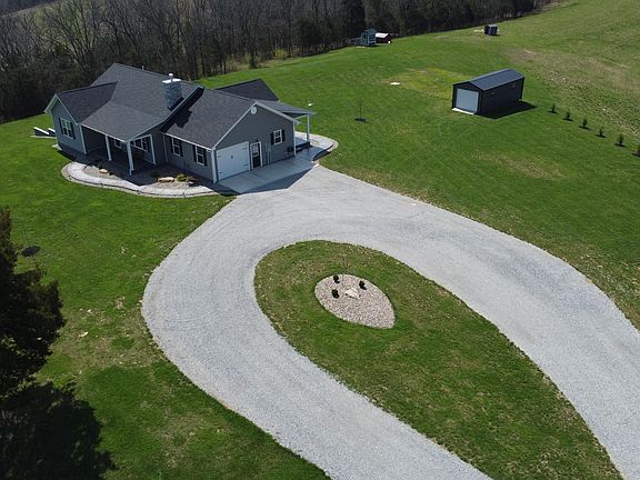 2nd image of 1925 Old Monterey Rd