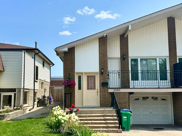 2984 Windjammer Rd, Mississauga, ON L5L 1S7