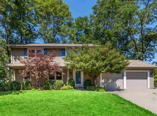 5 Durham Ct, Iowa City, IA 52240