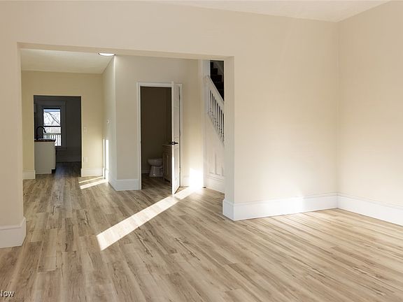 3rd image of 214 N Bentley Ave