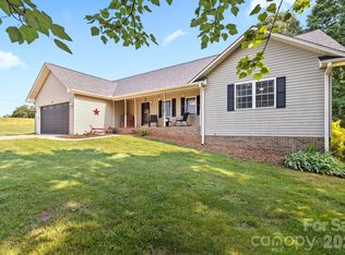 105 Saddle Wood Ln, Statesville, NC 28625