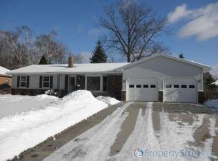 214 N Cutler St, Spring Lake, MI 49456