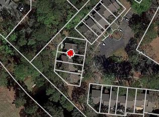 17 Island Creek Ln, Savannah, GA 31410