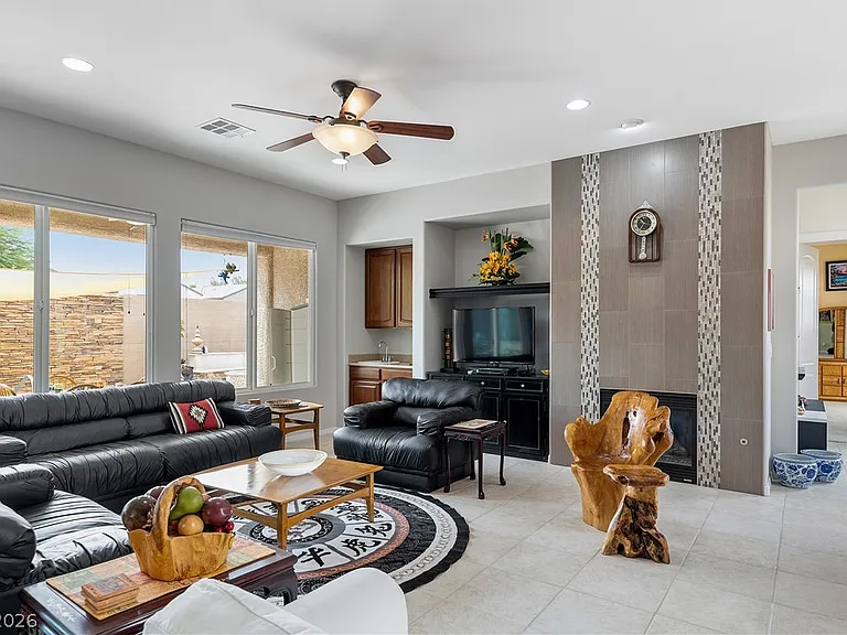 2611 Savannah Springs Ave — Photo 9