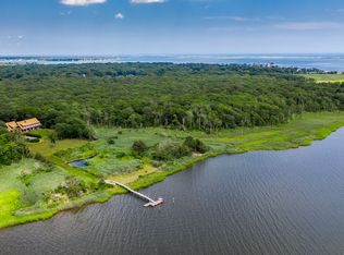 43 Head Of Lots Rd, East Quogue, NY 11942