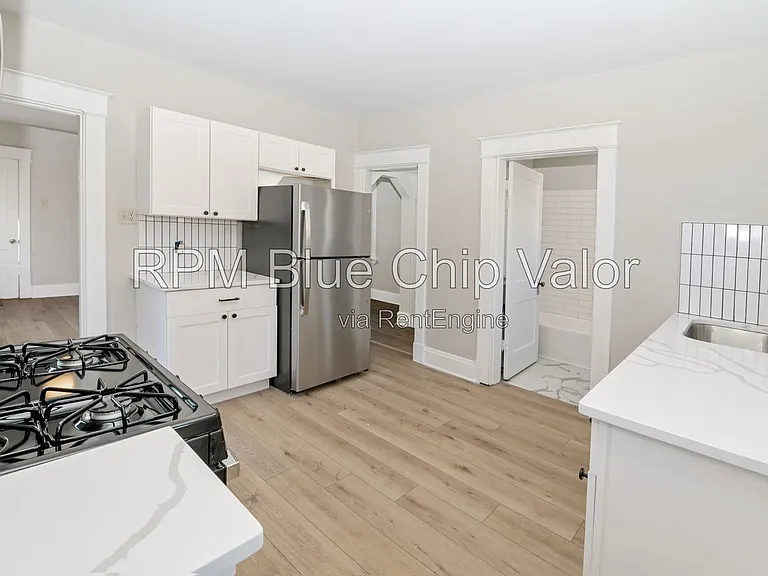 5214 Warren Ave #1 — Photo 1