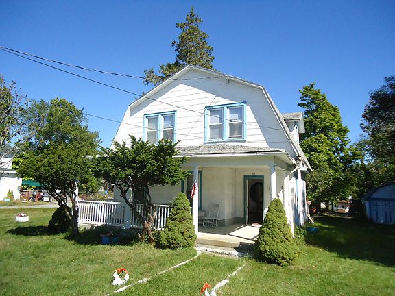 2nd image of 327 Mountain Ave
