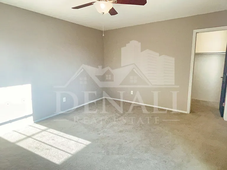 51 S 57th Pl — Photo 18