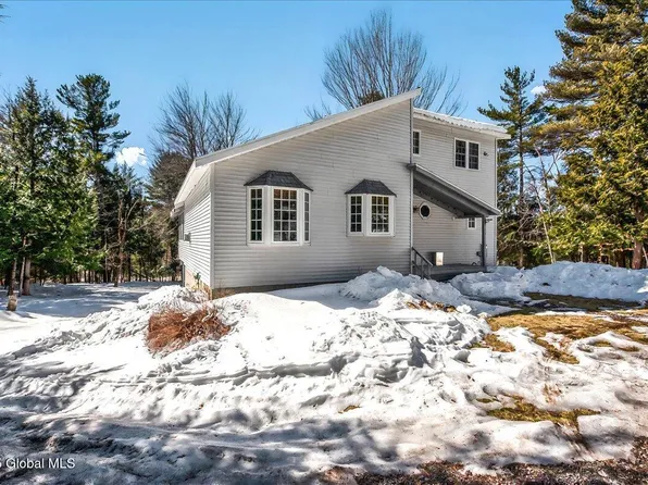 8 Bradt Hill Road, Northville, NY 12134