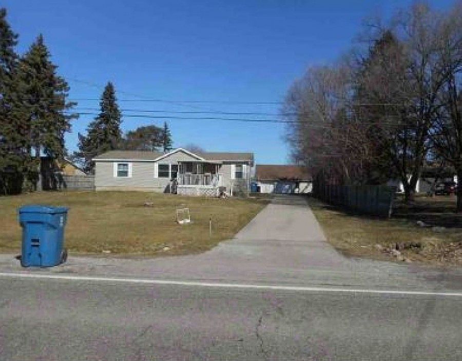2nd image of 10414 Miller Rd