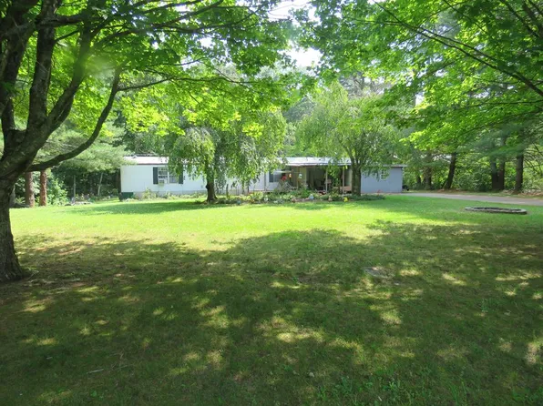 275 Hidden Hollow Dr, Crossville, TN 38571