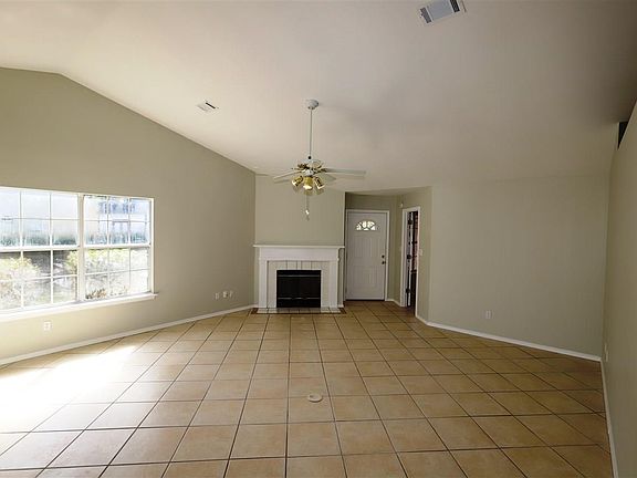 5th image of 157 Mirabelle Cir