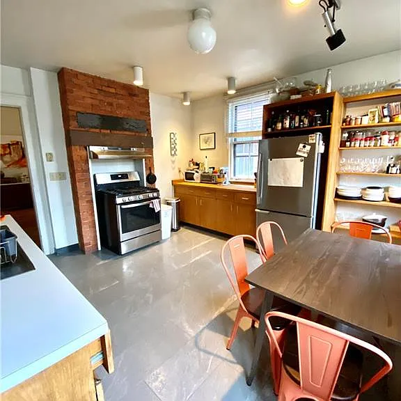 95 Olive St #2 — Photo 1