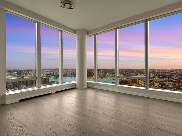 252 South St #60D, New York, NY 10002