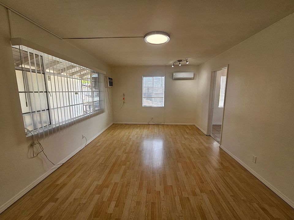 1st image of 1006 E Elk Ave #C