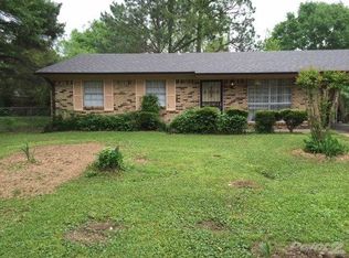 376 James Garfield Cir, Jackson, MS 39213