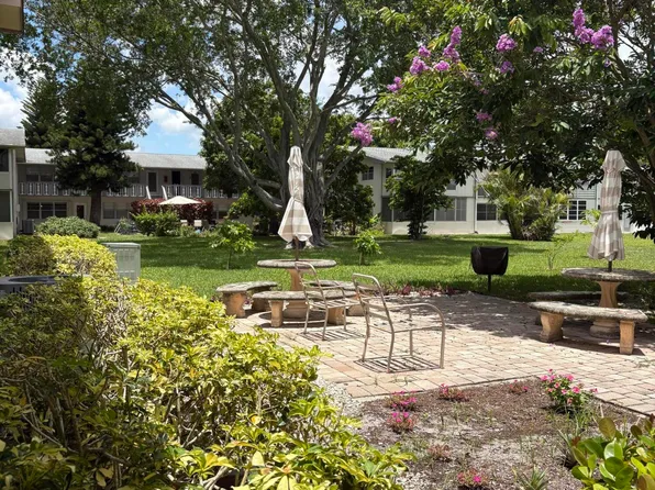 395 Northampton S, West Palm Beach, FL 33417