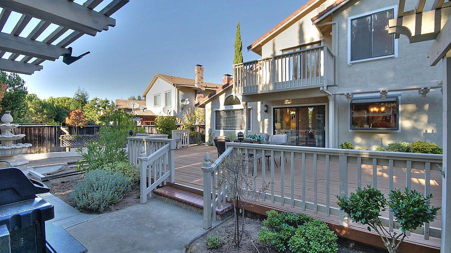 2nd image of 43687 Skye Rd