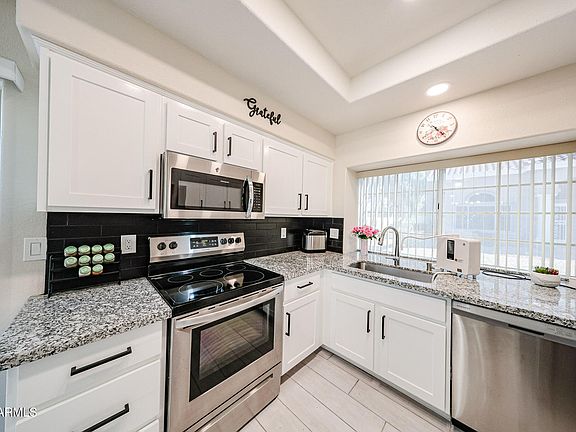 5th image of 918 E ANNETTE Drive