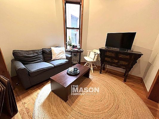 3rd image of 501 W 43rd St #5A