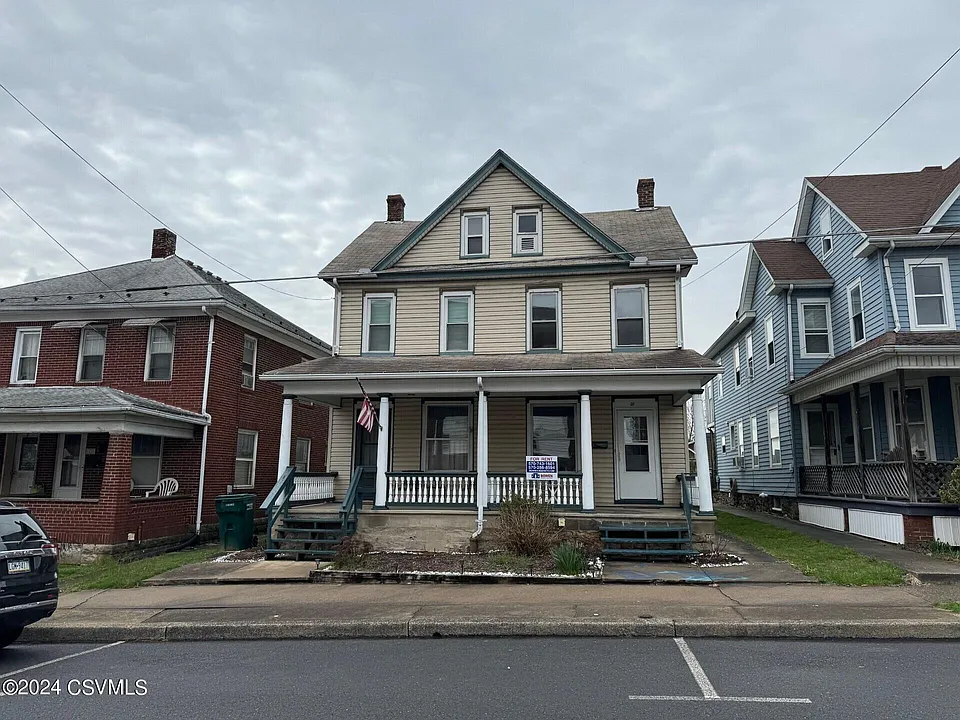 39 S 11th St