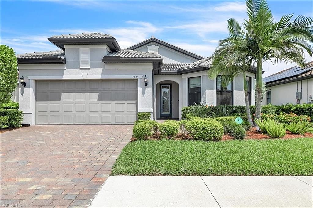 3135 Walnut Grove LN — River Hall Country Club