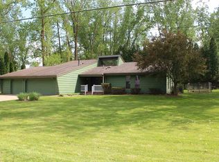 108 Southfield Rd, Winona Lake, IN 46590