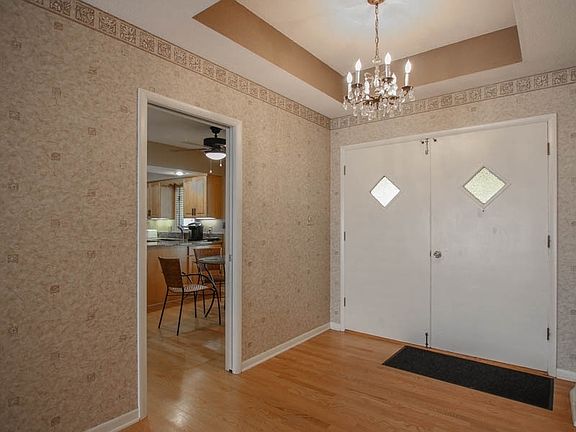 Front Entry with Tray Ceiling