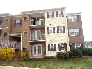 Building Photo - 14807 Rydell Rd #204