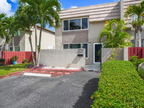 2nd image of 3672 SW 59th Terrace #73