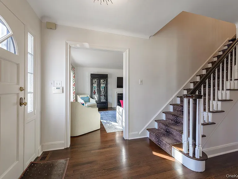 47 Whistler Rd — Photo 2