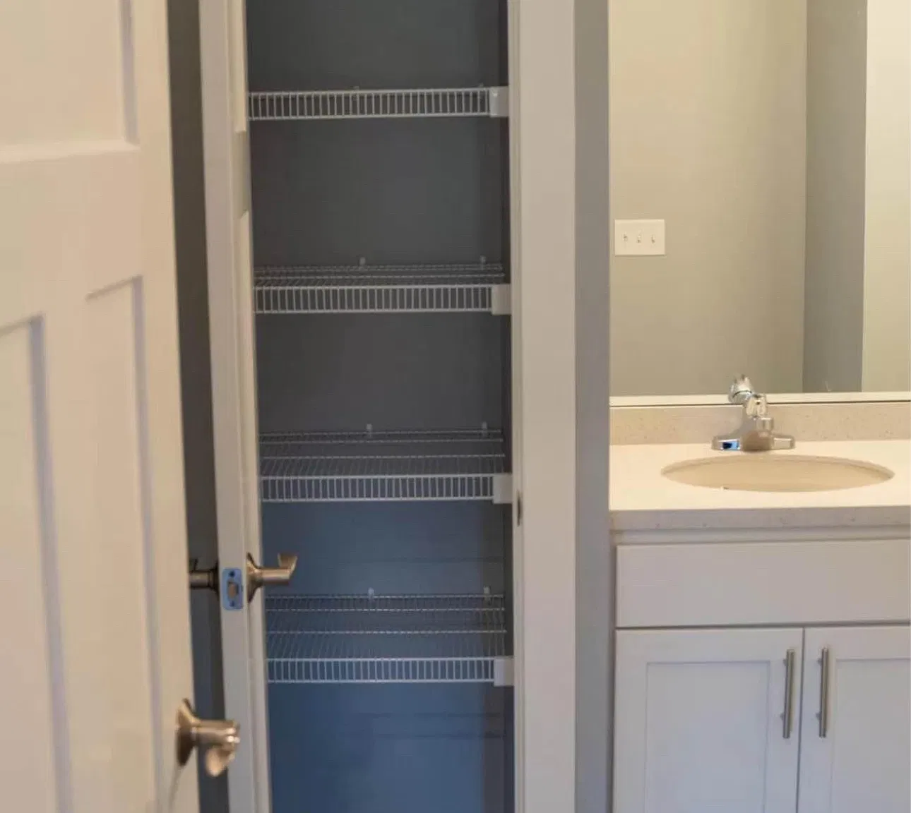 1 bed, 900 sqft, $1,100 — Photo 4