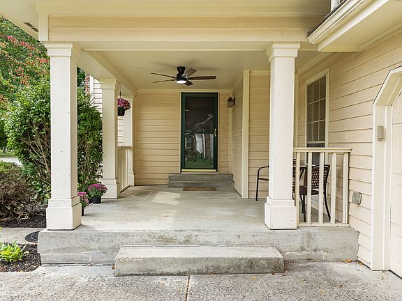 2nd image of 3038 Sunmeadow Ct
