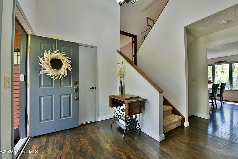 5th image of 11 Orchard Park Drive