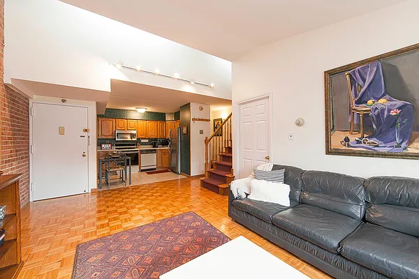 Sold by The Bedford Hill Group | media 5