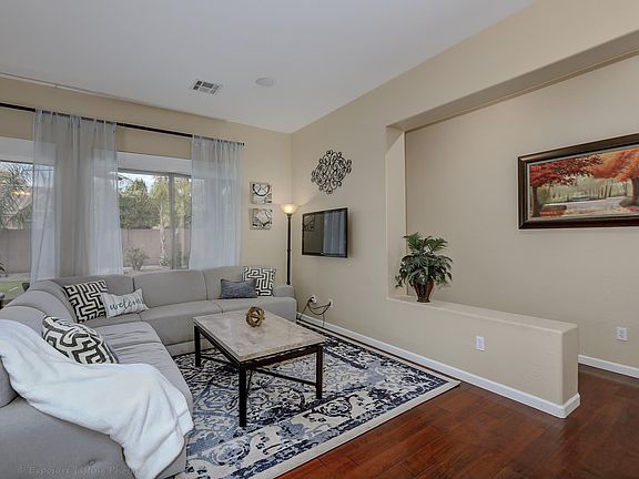5th image of 740 W Aloe Pl