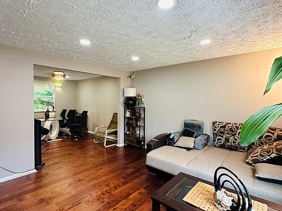 2nd image of 8201 Terra Grande Ave